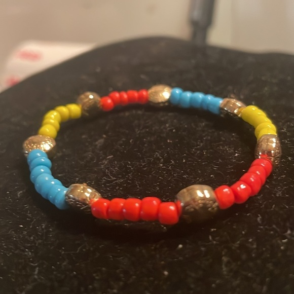 7” red yellow blue gold seed bead stretch bracelet w/42 beads - Picture 3 of 9